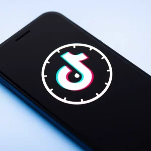 Illustration of TikTok logo with clock symbol